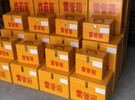 新竹镇玻璃钢雷管箱的使用寿命一般是多少？